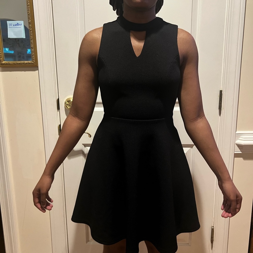 Elegant Black Sleeveless Dress NWT Sz Sm